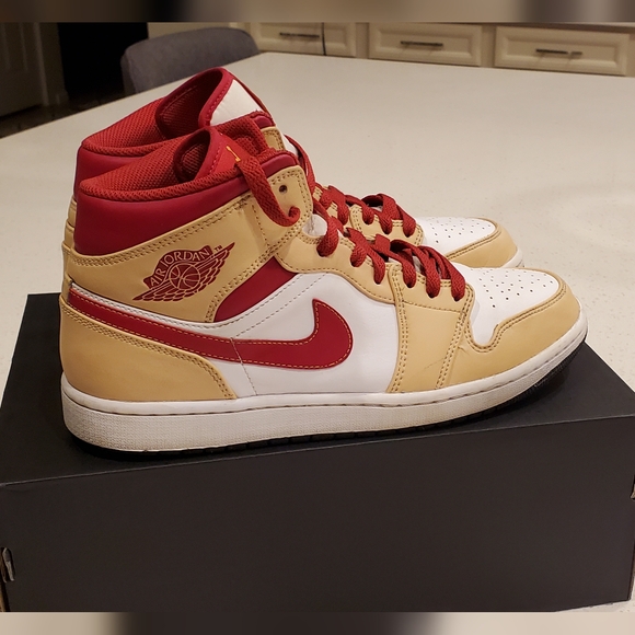 Nike Air Jordan 1 Mid Sneakers, Leather White Onyx/Light Curry, Mn 10, Near NEW - Picture 1 of 15